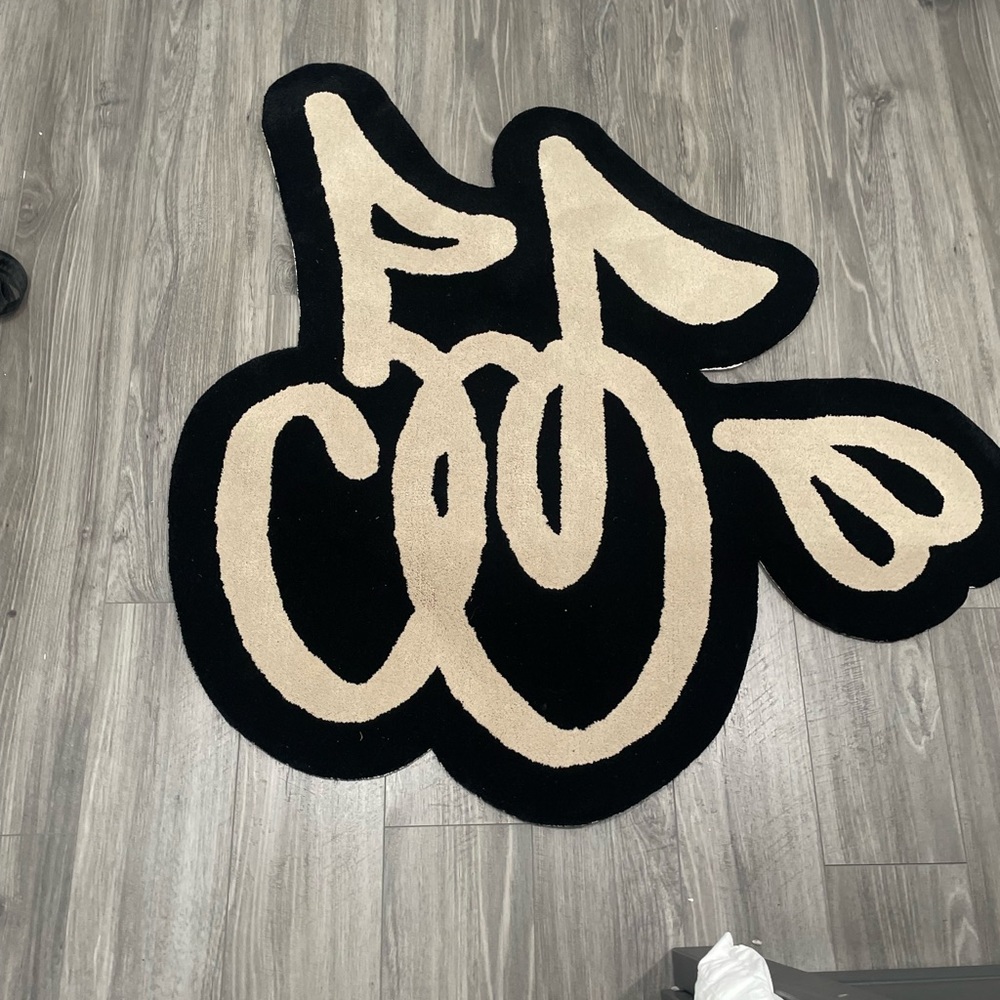 Cherry LA rug